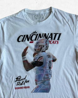 Camiseta NFL Cincinnati Bearscats Desmond Ridder Blanco M